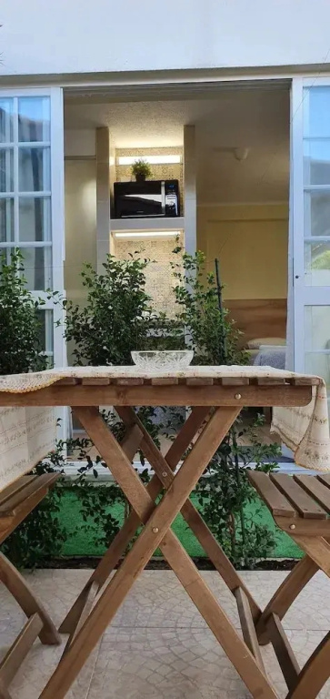 Isabel Guest House
