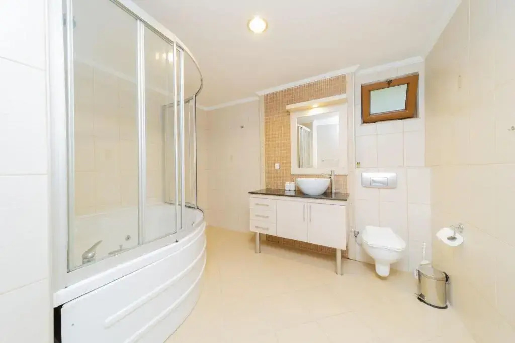 Gorgeous Sea View Flat With Pool in Antalya Kalkan