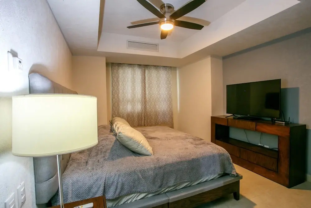 24th Floor Beachfront 1 Bedroom