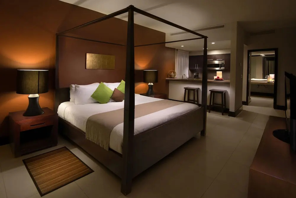 Aldea Thai Jr Suite by SunandSea