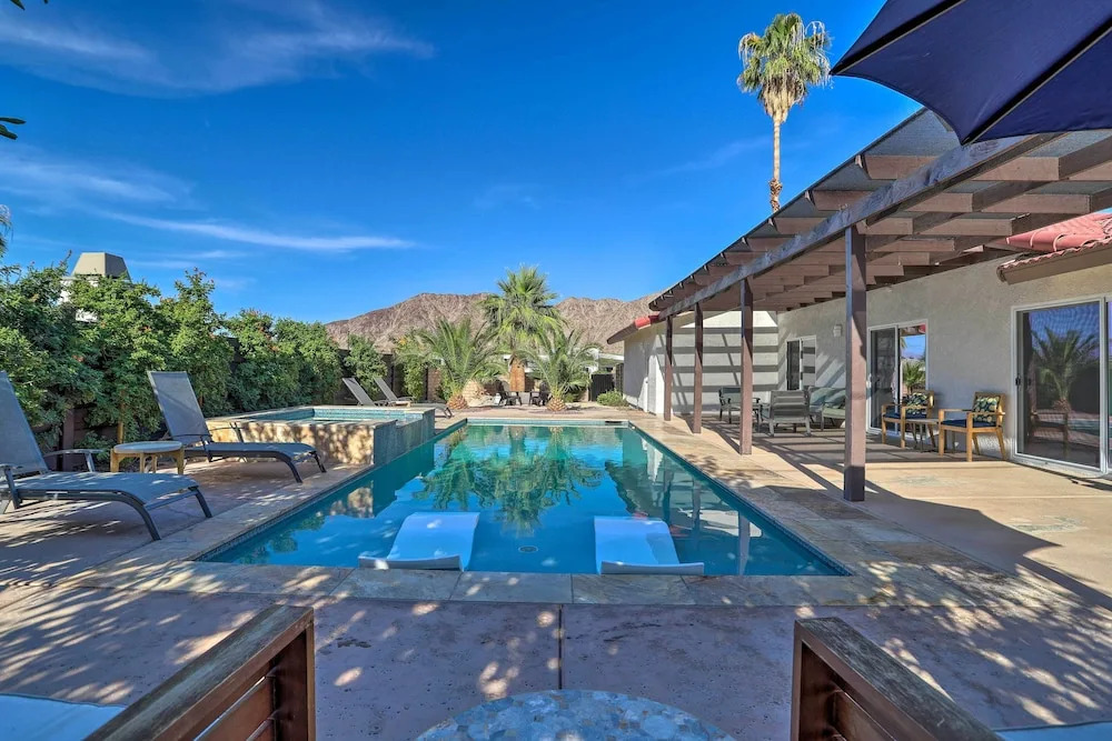 226242 3 BR Oasis w/ Hot Tub By Golf & Coachella!