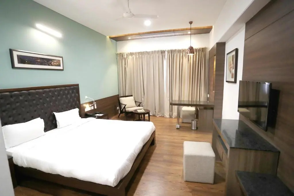 Treebo Premium Baramasi By Jai Club Prime