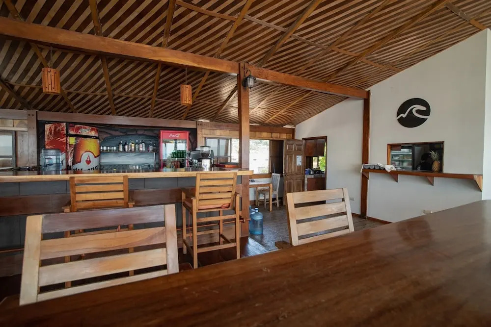 Ast Surf Hotel