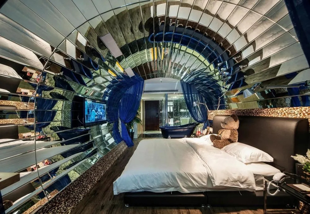 Wuhan Nine-Tailed Fox Art Hotel