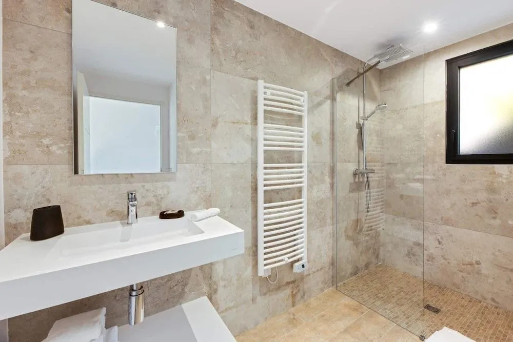 Hotel le Jardin dEmile