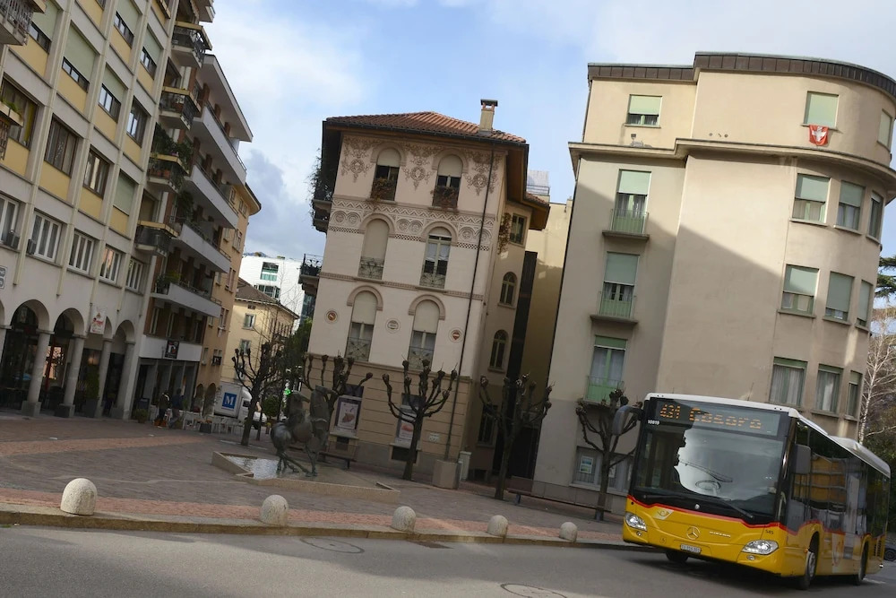 Central Apartment Guisan in Paradiso