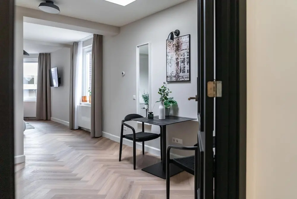 Limehome The Hague Keizerstraat