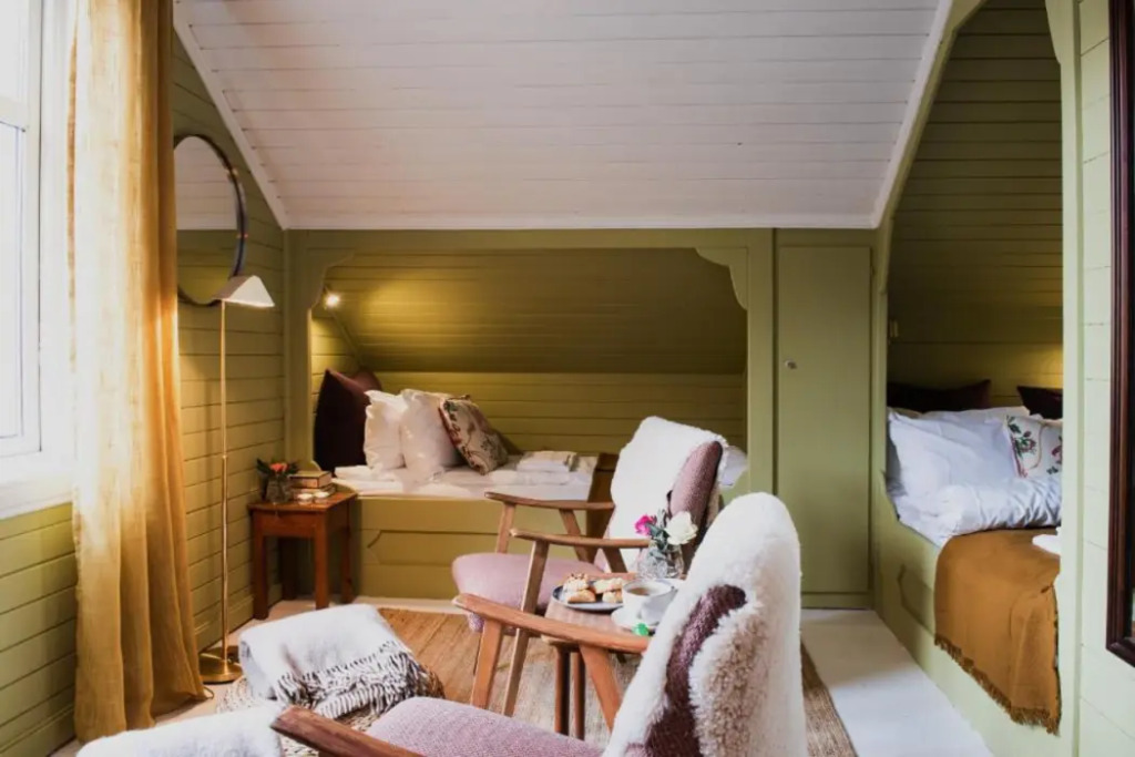Fjærland Fjordstove Hotell - Huseby Hotelldrift AS