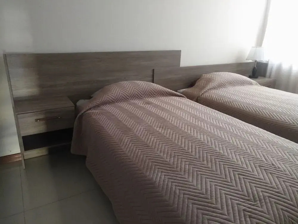 Hostal Costa De Marfil Suites & Apartamentos