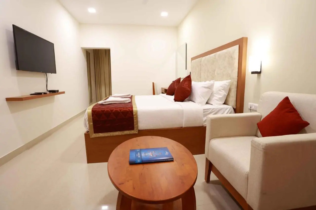 HOTEL BLUEMOON