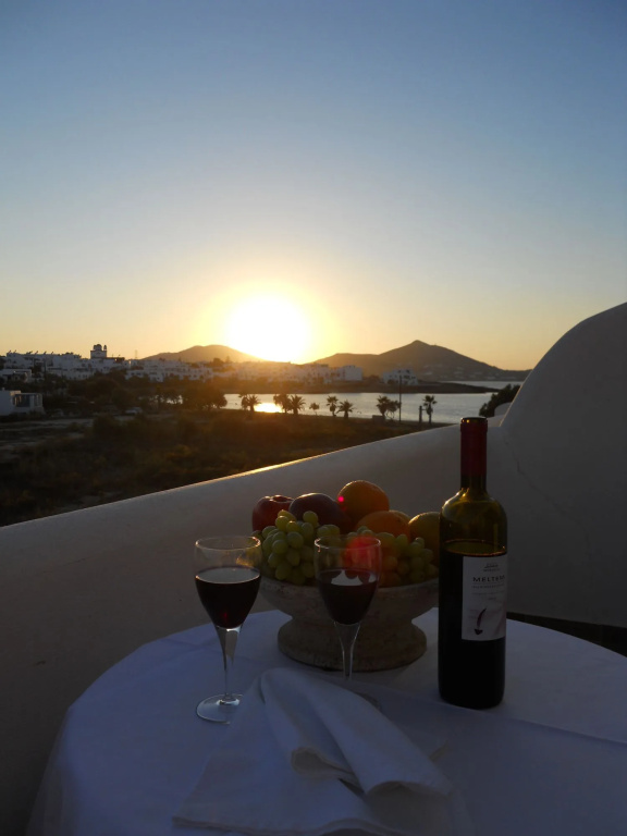 Kosmitis Suites & Villas