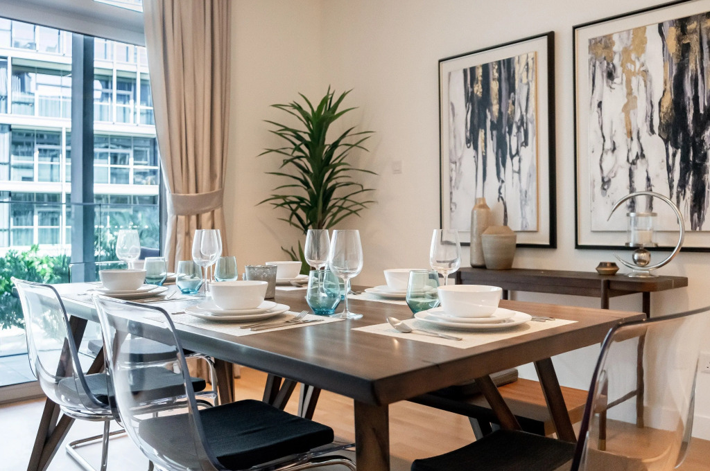Elegant And Bright Apartment In City Walk