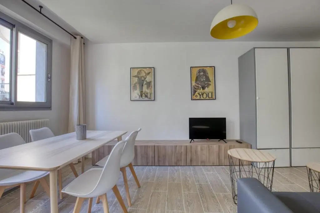 Superb Apartment Near The Bassin De La Villette