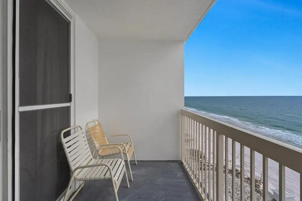 Pelican Beach Resort 1207
