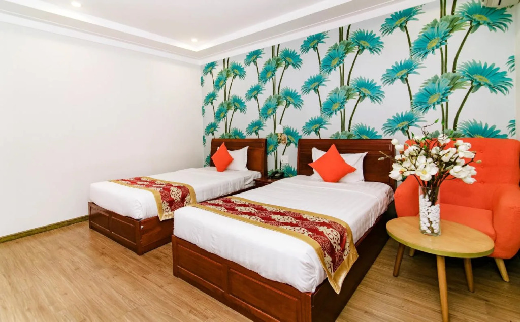 Long Bao Chau Hotel
