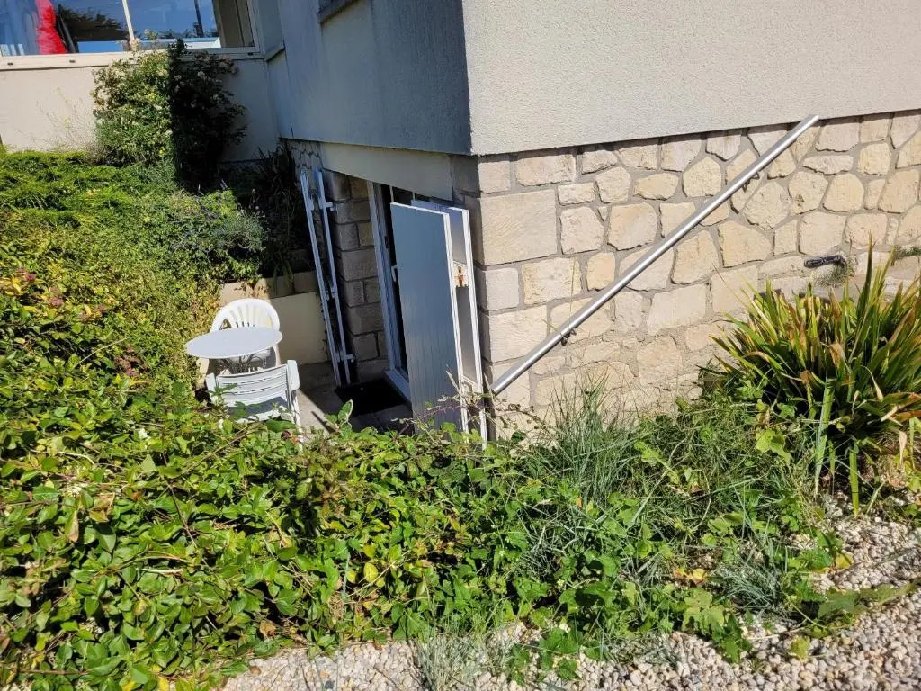 logement à 50 m de la mer !