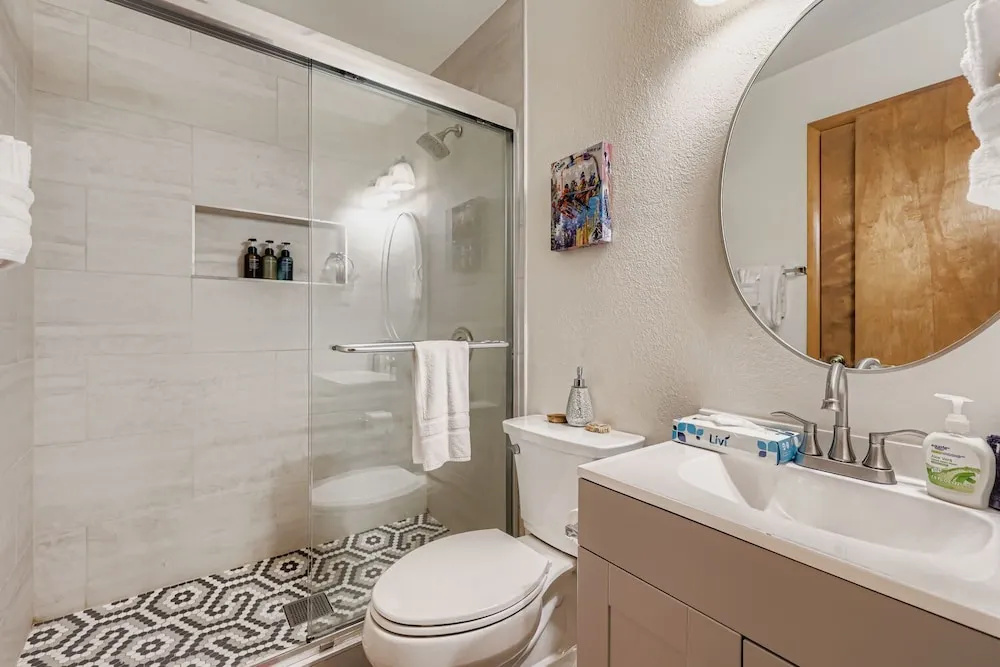Frisco Hotspot - Hot Tub & More, Sleeps 4