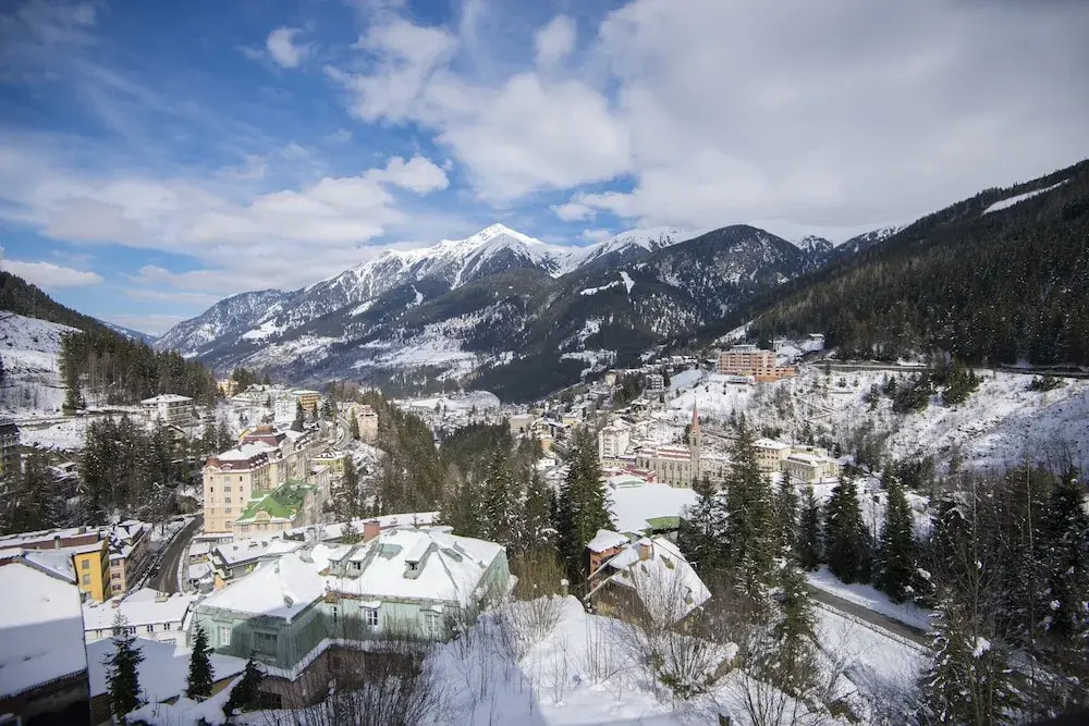 Apartment Bad Gastein Near Ski Slopes