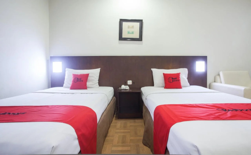 RedDoorz Plus @ Surabaya City Center