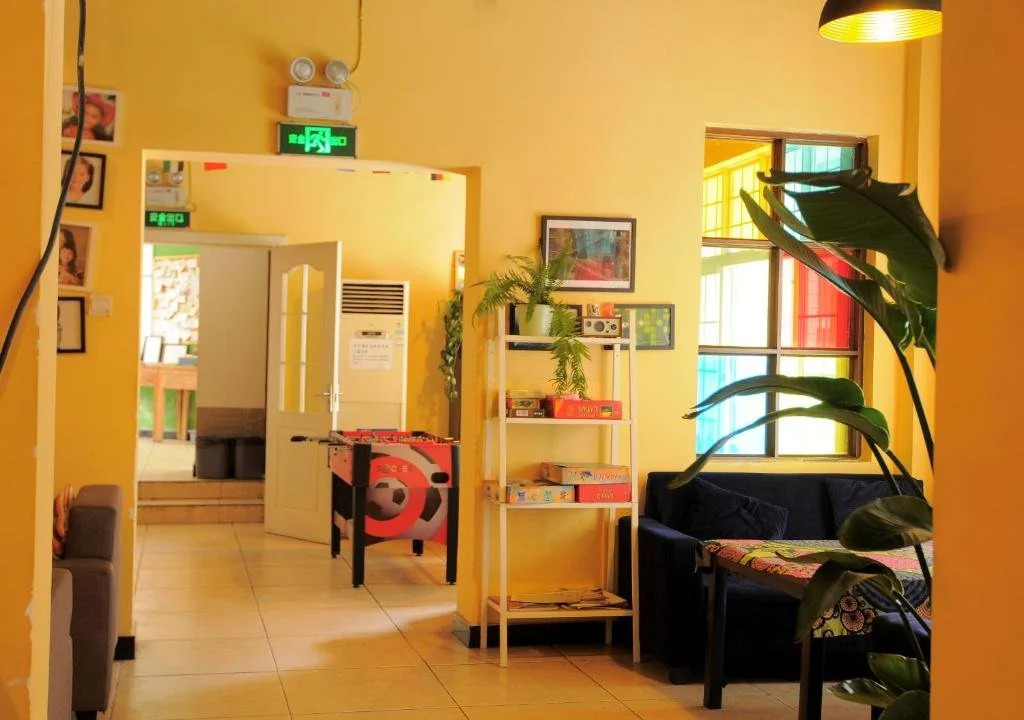 Nice House Hostel