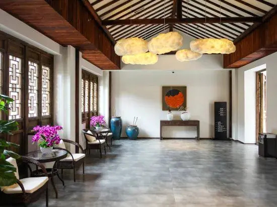 Yanquan  Hanguan Hotel（Oriental Saltlake Resort）