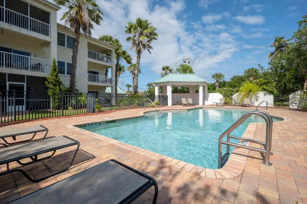 Ocean Reef 305 by Distinctive Beach Rentals