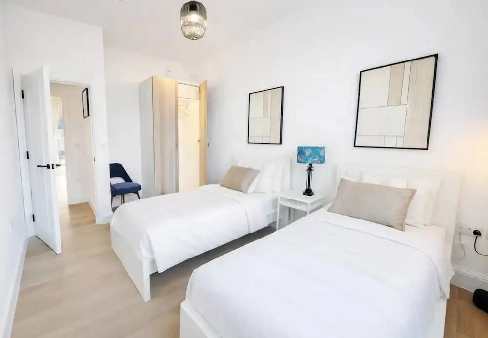 2 BR Sofabed 11 Mins to Gallops Parking Garden