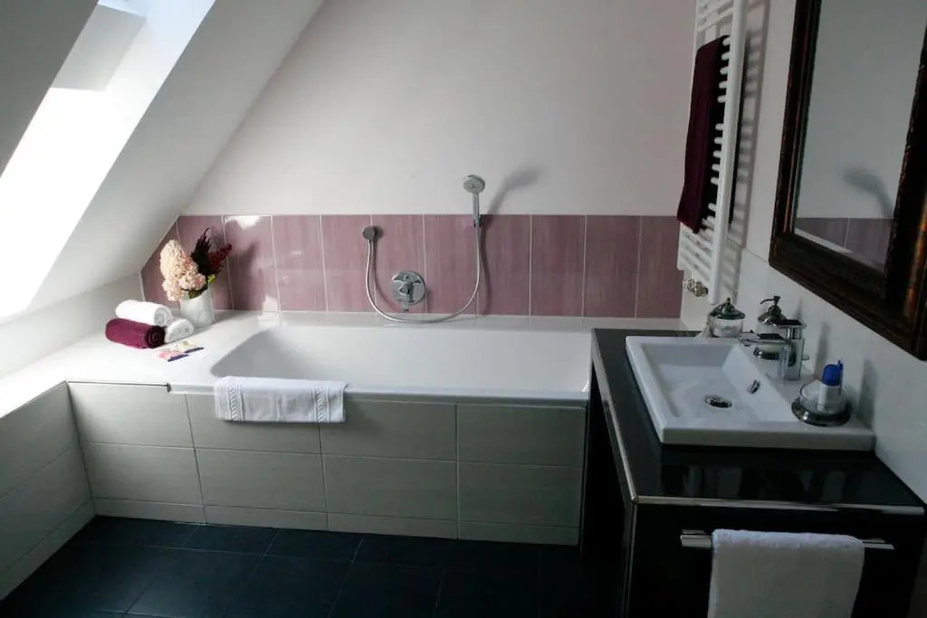 ZI Antonia mit Kirchplatzblick