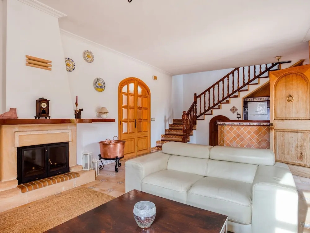 Cosy Holiday Home in S'illot-cala Morlanda With Sea Nearby