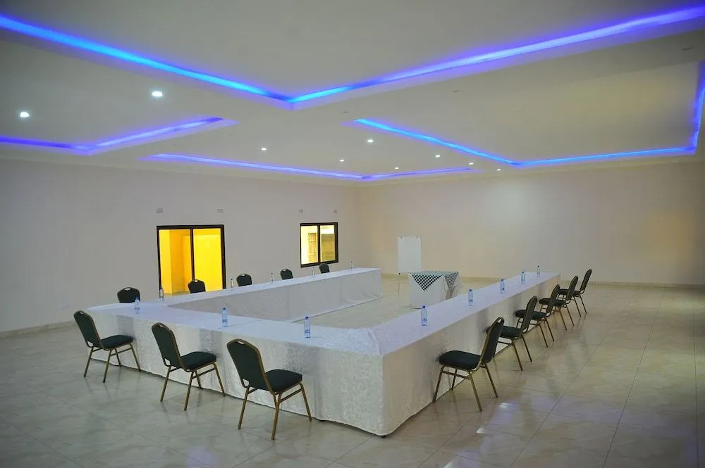 Anina's Executive Lodge