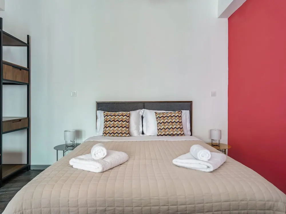 Sanders Center - Lovely Studio Apartment