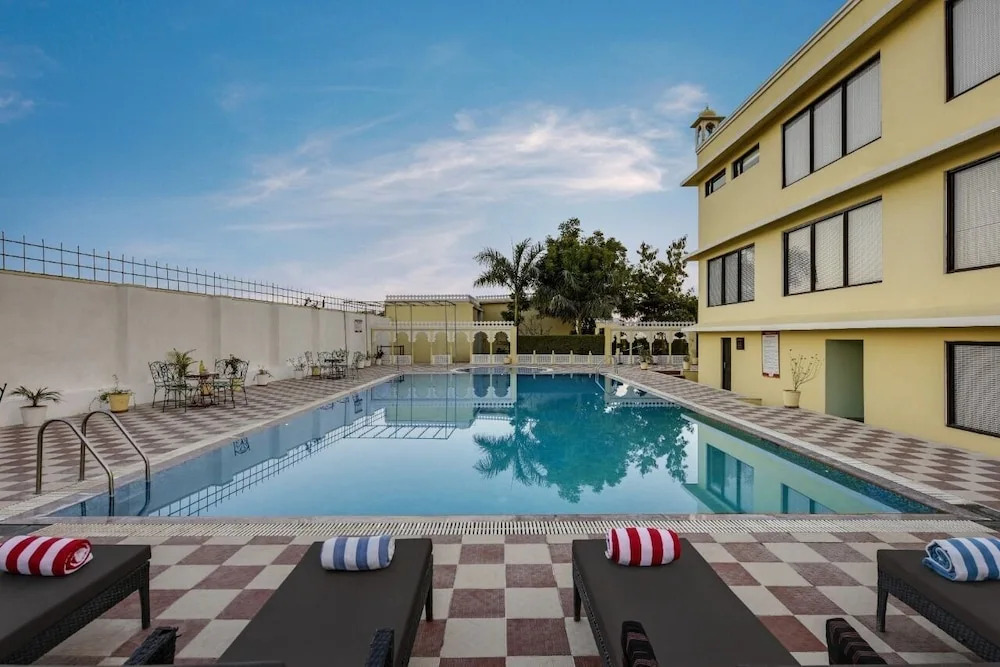 Padmini Bagh Resort