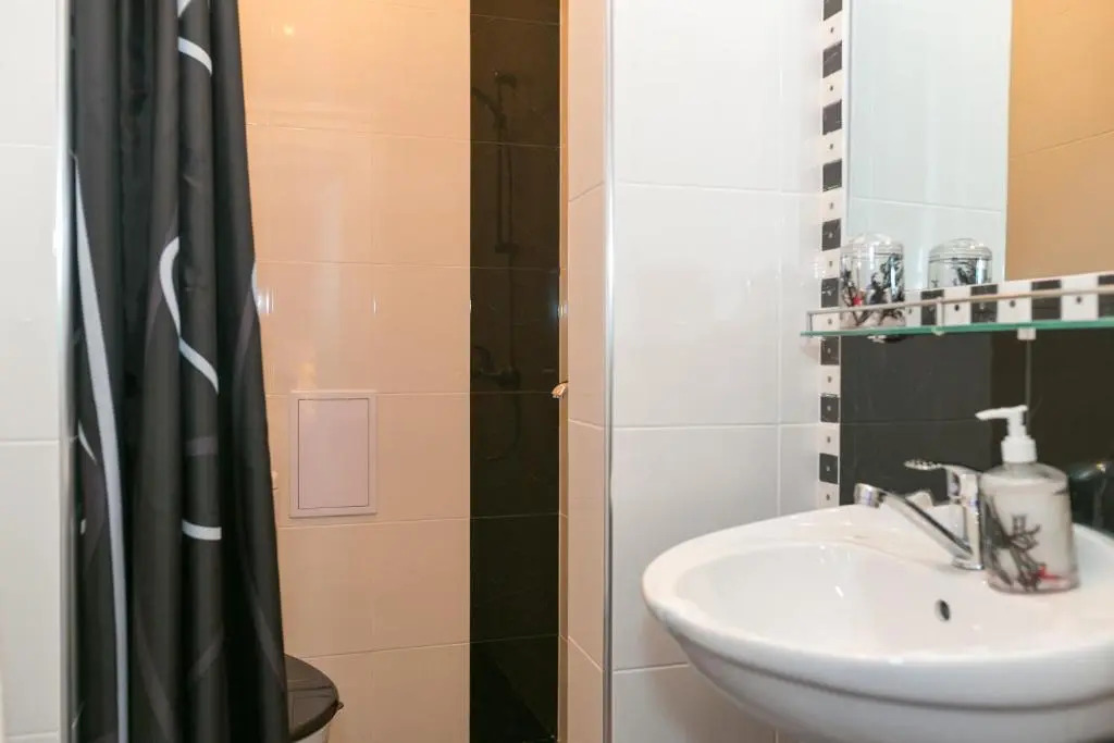 Guest Rooms Tivona