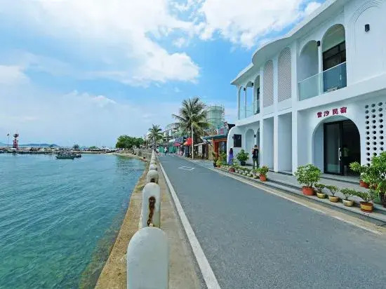 Cengxi Island Hostel
