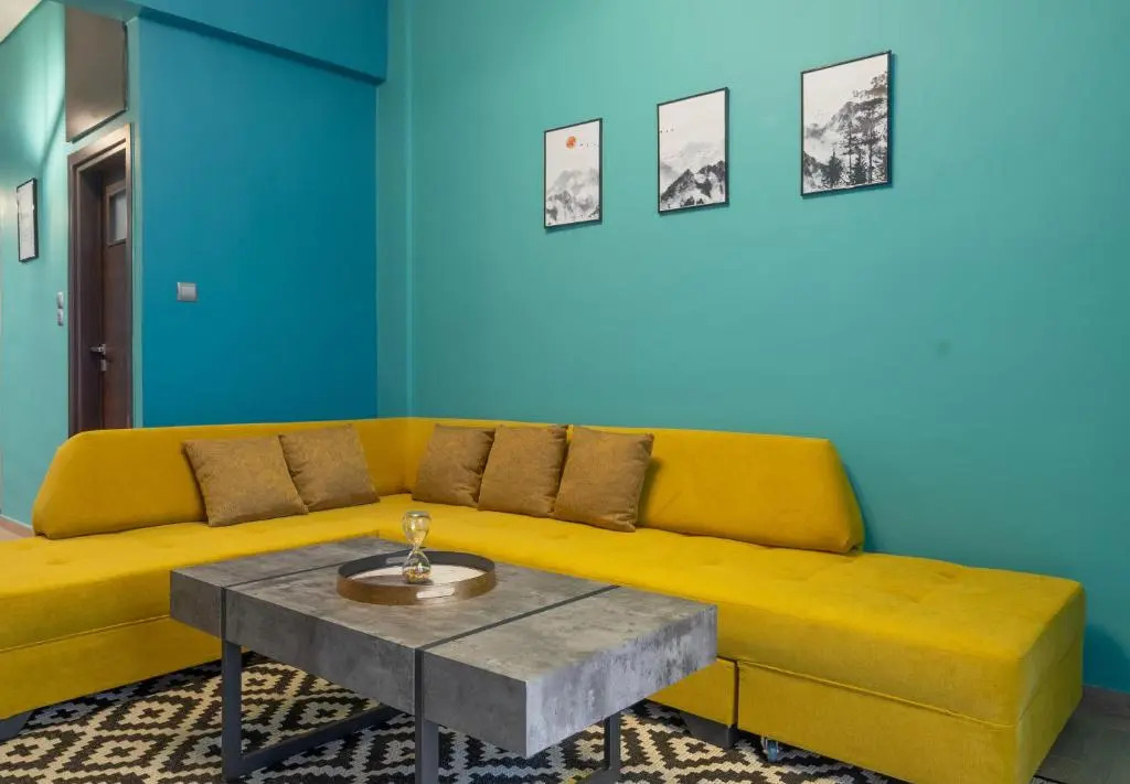 Modern 1-bedroom apartment, 10 mins from metro