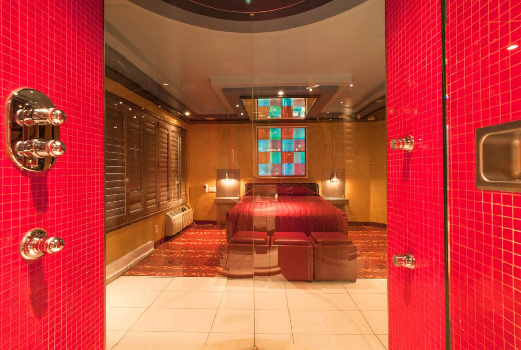 Le Chabrol Hotel & Suites