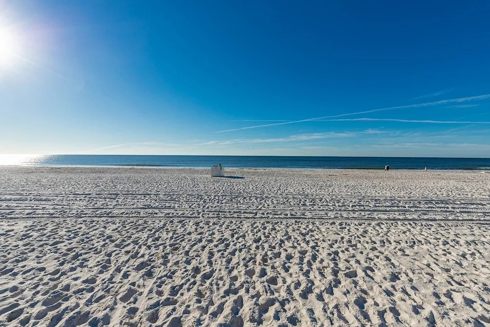 Island Winds East 311 3 Bedroom Condo
