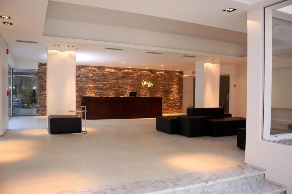 San Isidro Plaza Hotel