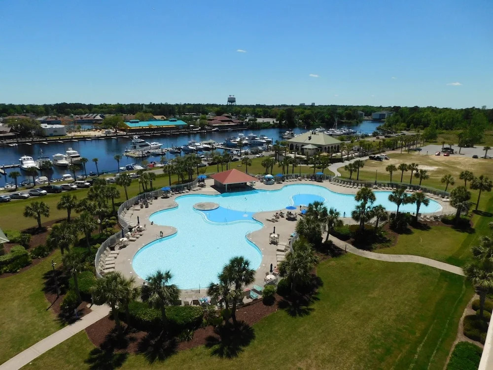 Yacht Club Villas #2-301