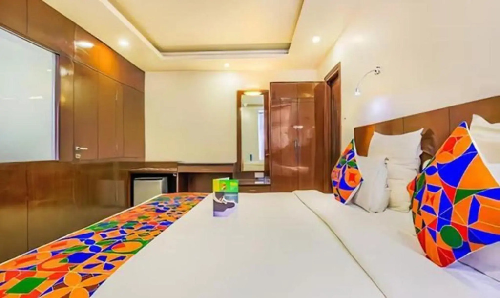 FabHotel Tipsyy Inn Suites