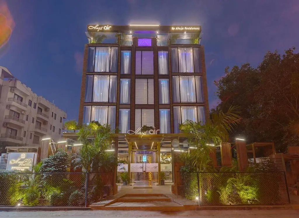 Hays AIR By Ahuja Residences - Golf Course Ext Road & Sector 51
