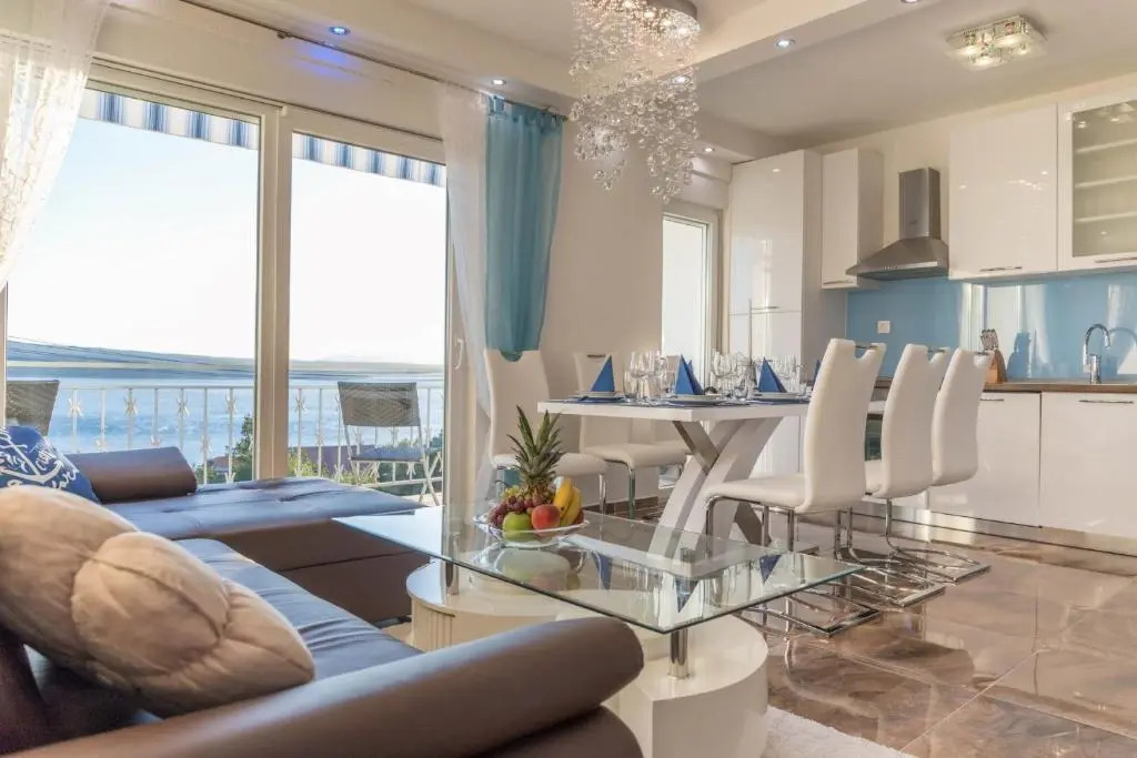 Apartman Crikvenica 30218 - Mira