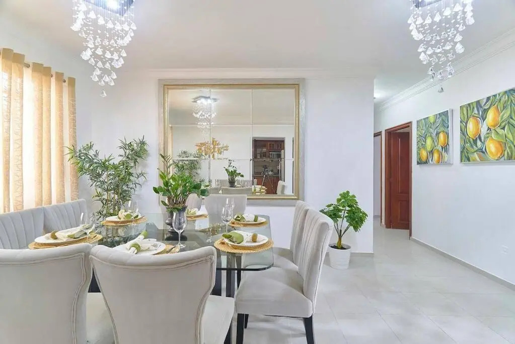 Oasis in front of the PARK/ 3BR W/ FAMILY ROOM + STUDY