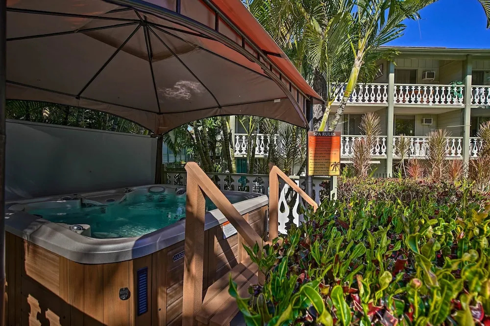Kailua Studio w/ Pool Access & Garden Views!