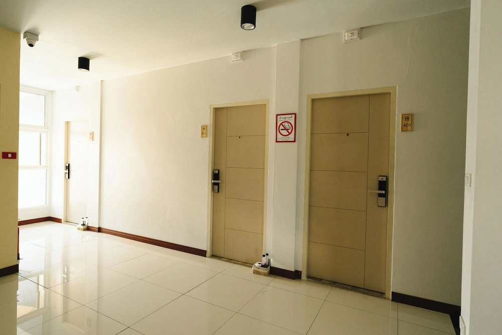 The Ten Hotel Thippanate