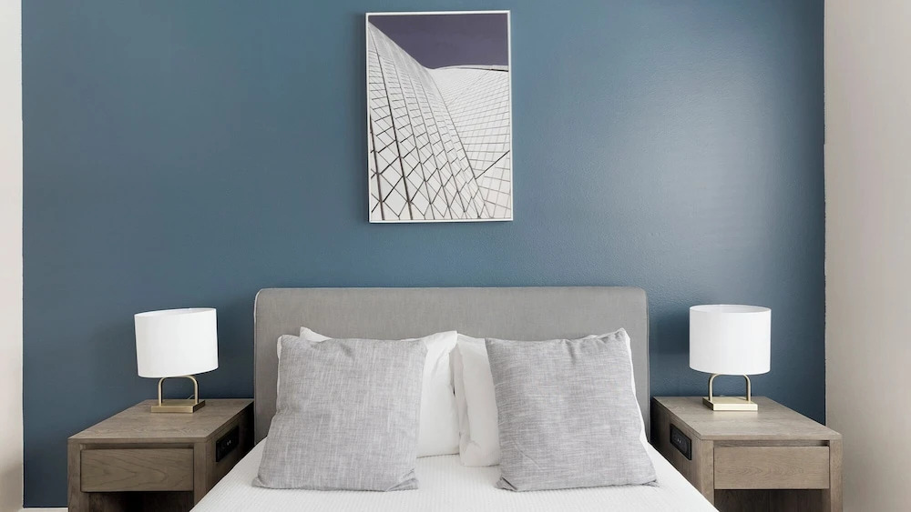 Landing Furnished Apartments - Old East