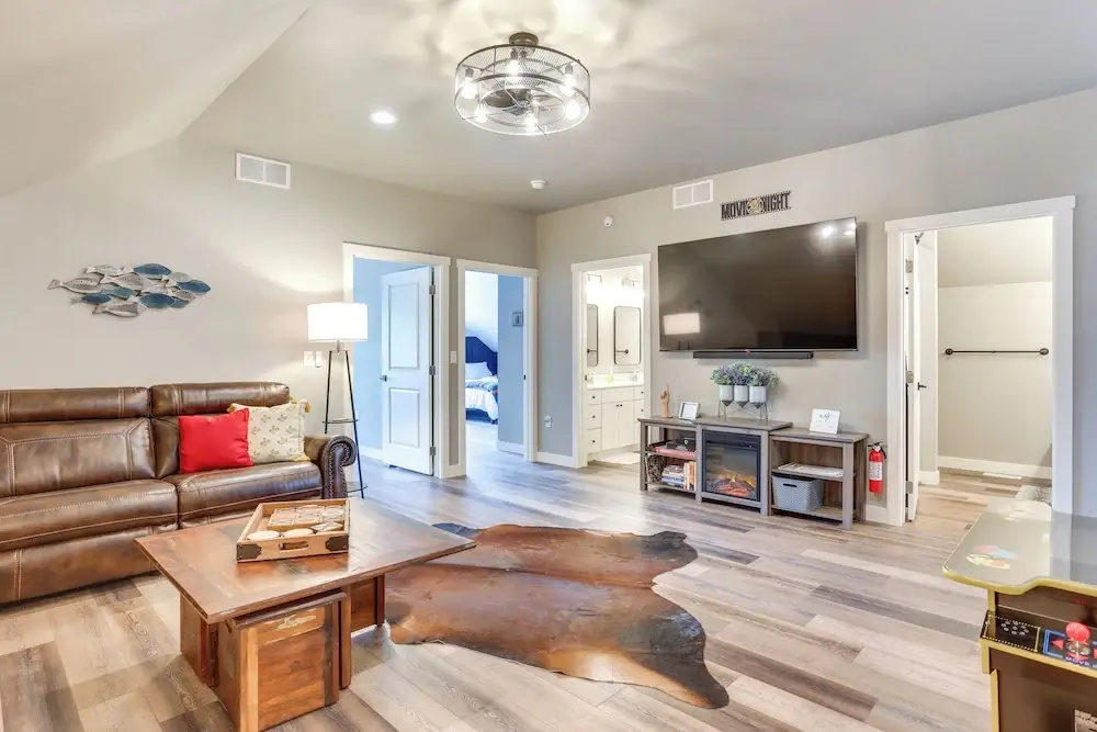 Spacious, Rustic Spearfish Home: Walk to Downtown!