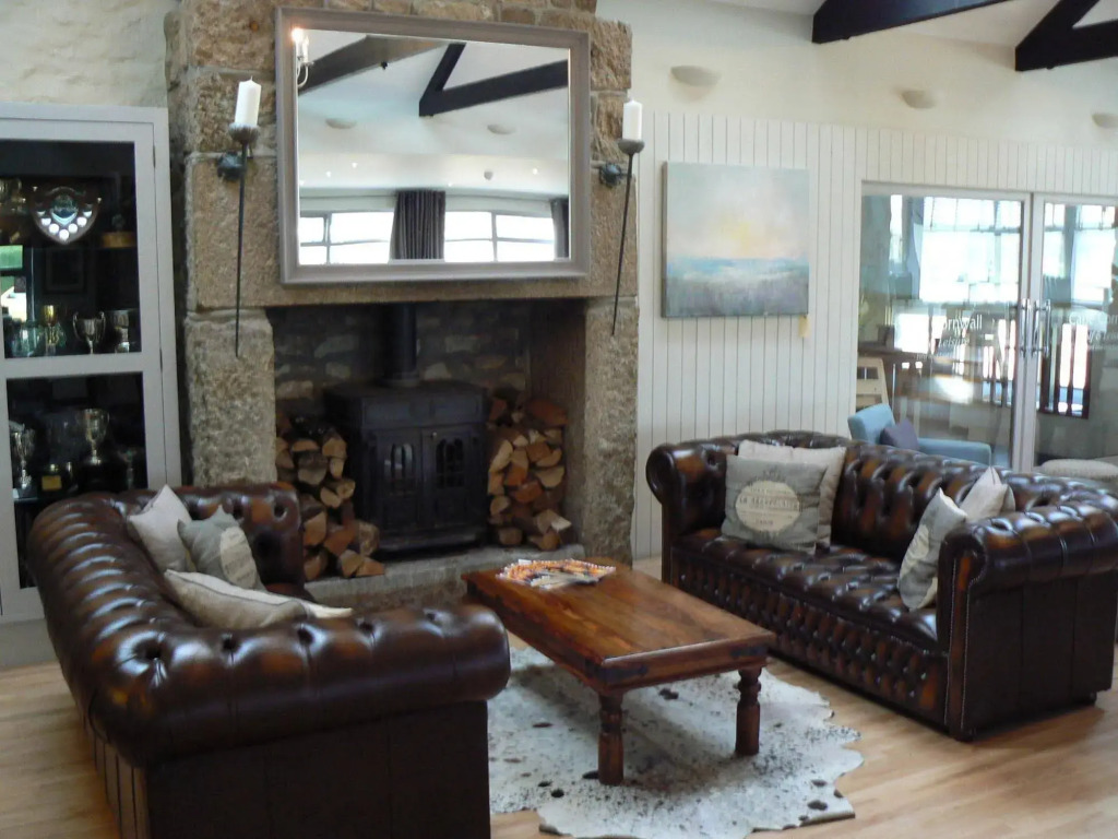 Cape Cornwall Club