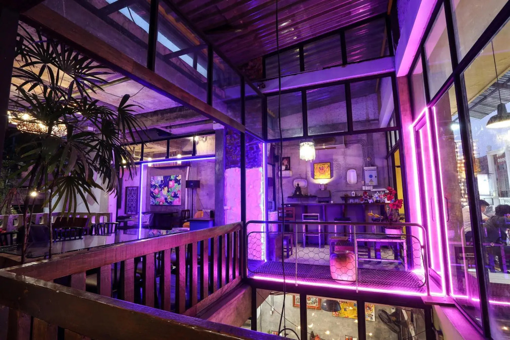Mo rooms