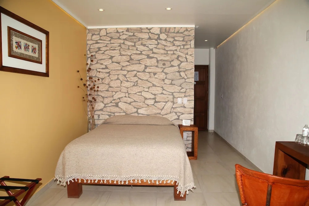 RÁ NGU Hotel